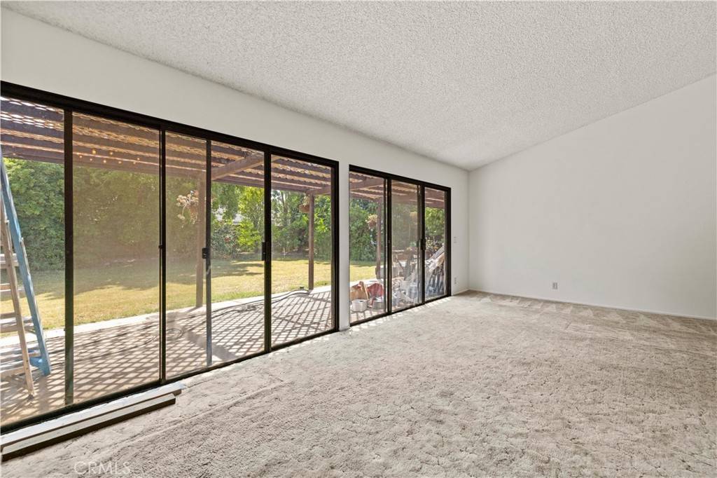 Thousand Oaks, CA 91360,2860 Birchcreek PL