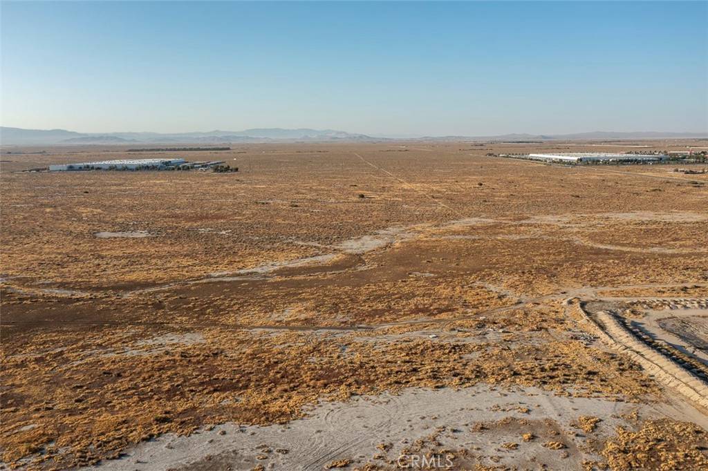 Lancaster, CA 93536,32 Avenue H8
