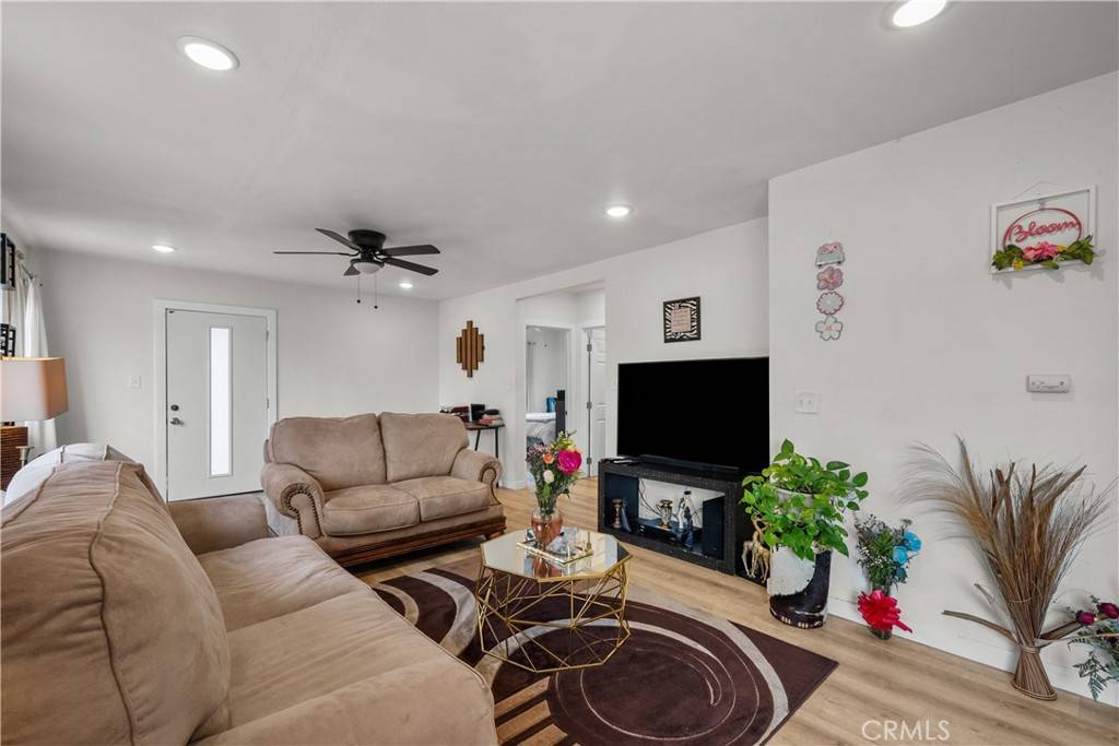 Los Angeles, CA 90043,3101 60th Street