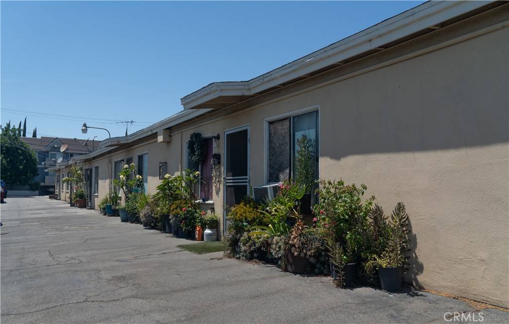 Panorama City, CA 91402,7900 7910 Willis AVE