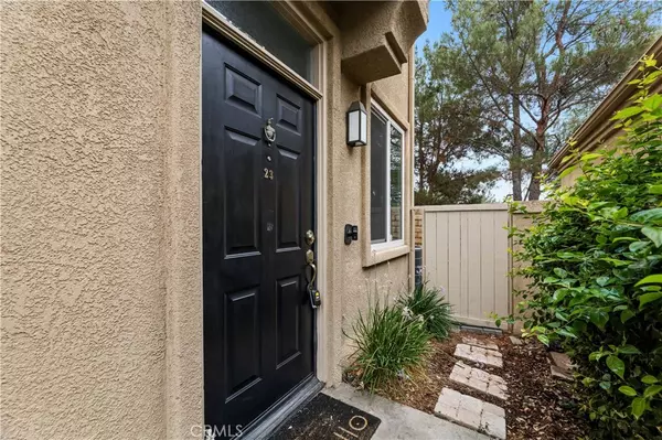 26939 Hillsborough Pkwy #23,  Valencia,  CA 91354