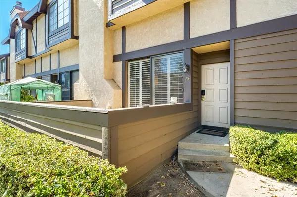19230 Wyandotte ST #13, Reseda, CA 91335