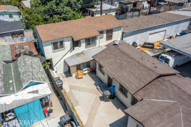 Los Angeles, CA 90001,1445 E 76th PL