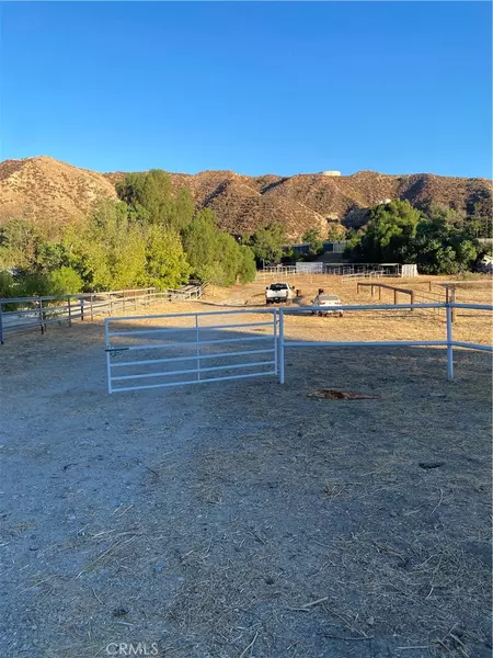28822 Bouquet Canyon RD, Saugus, CA 91390