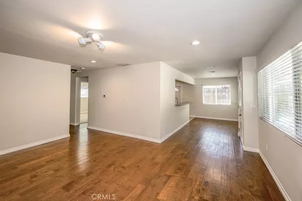 Woodland Hills, CA 91364,5260 Marmol DR