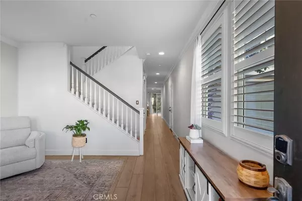 Valencia, CA 91354,24313 La Montura DR