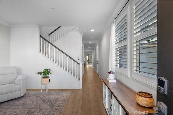 Valencia, CA 91354,24313 La Montura DR