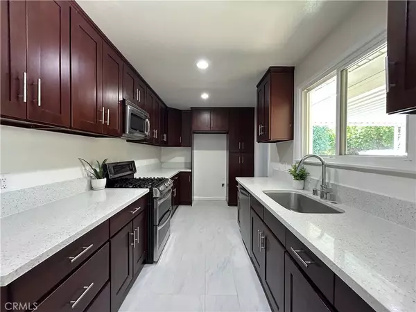 North Hills, CA 91343,10039 Gaviota AVE