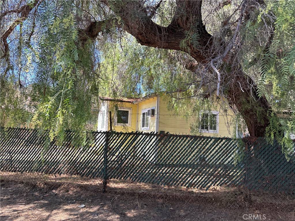 Los Angeles, CA 90039,2723 Pirtle ST