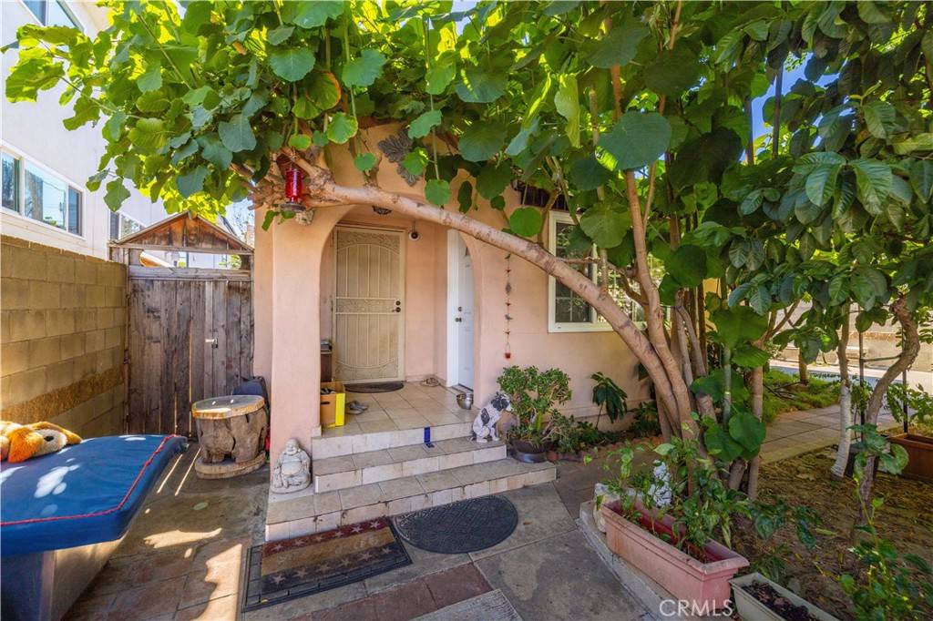 West Hollywood, CA 90046,7520 Norton AVE