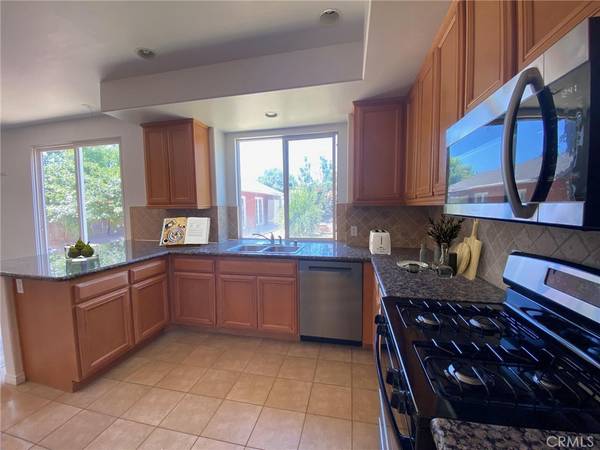 Reseda, CA 91335,7223 Zelzah AVE