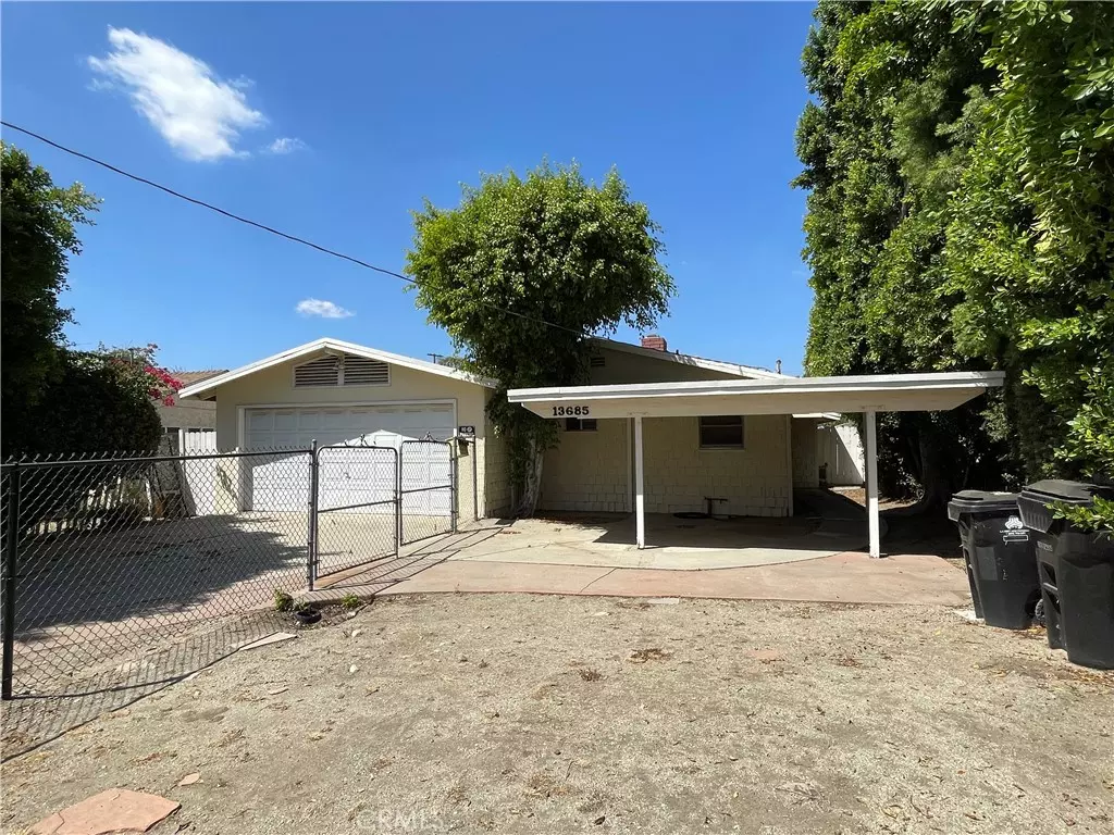 Arleta, CA 91331,13685 Terra Bella ST