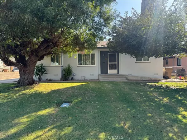 512 Loch Lomond DR, Bakersfield, CA 93304
