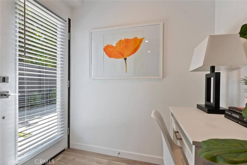 Valley Glen, CA 91405,13536 Vanowen Street #5