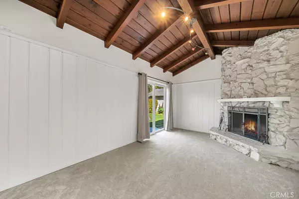 Lake Balboa, CA 91406,6512 McLennan AVE