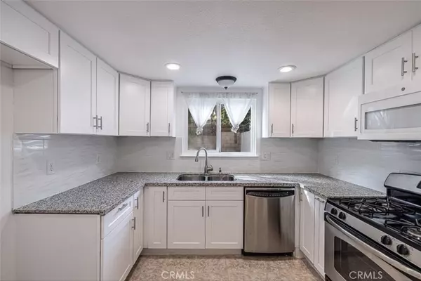 Fontana, CA 92335,8950 Summerwood WAY