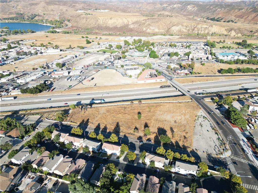 Castaic, CA 91384,31426 The Old Road N