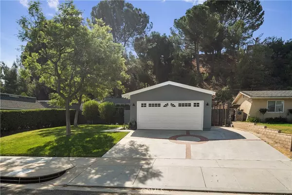 Newhall, CA 91321,19566 Green Mountain DR