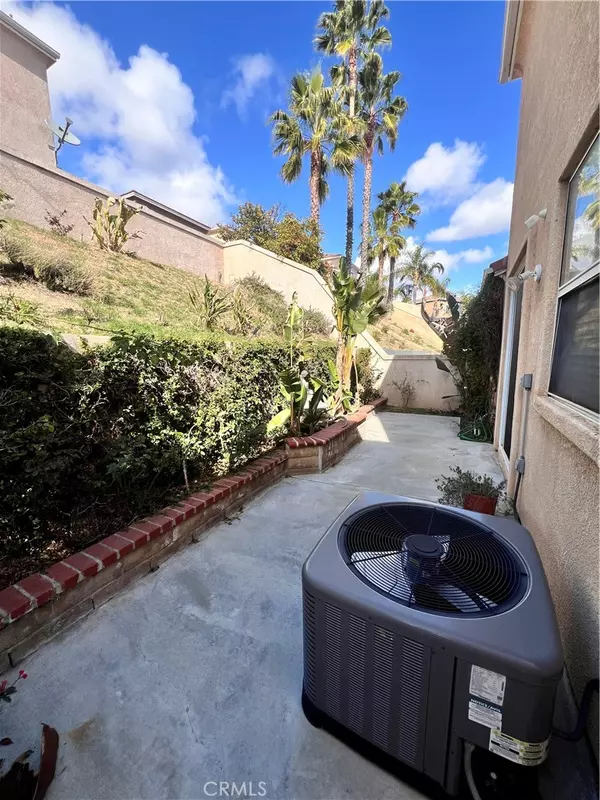 Valencia, CA 91354,27874 Crown Court CIR #87