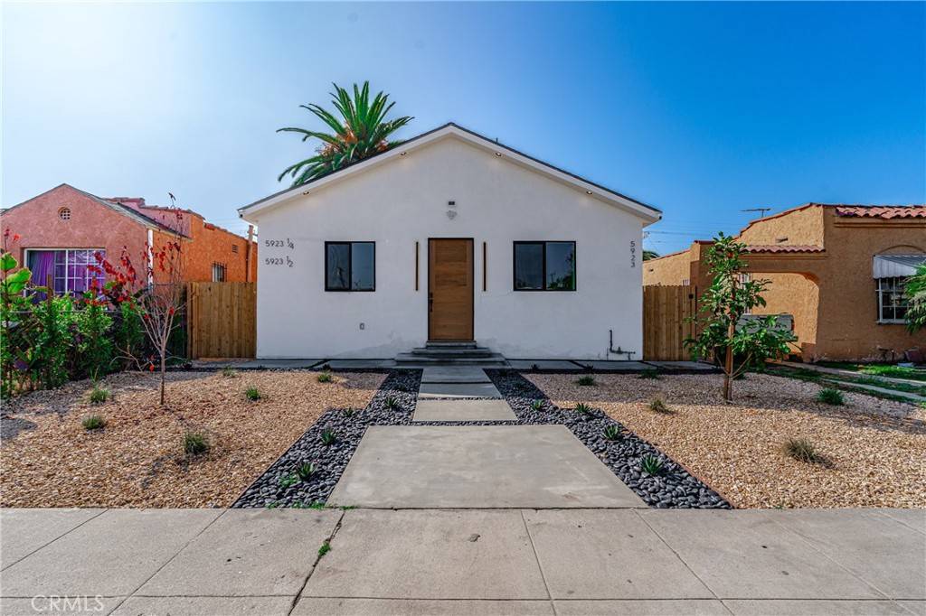 Los Angeles, CA 90047,5923 Haas AVE