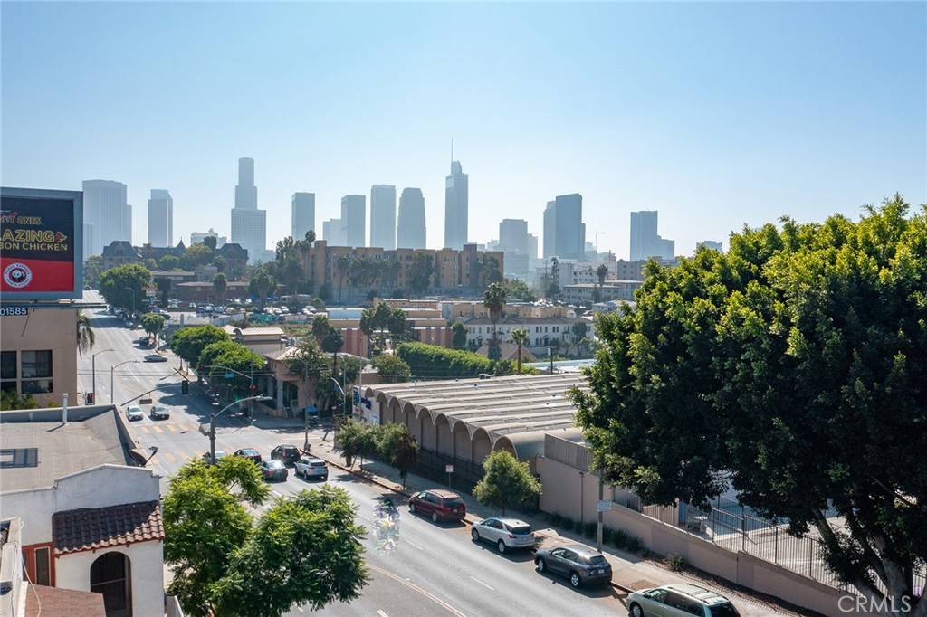 Los Angeles, CA 90057,272 S Burlington AVE