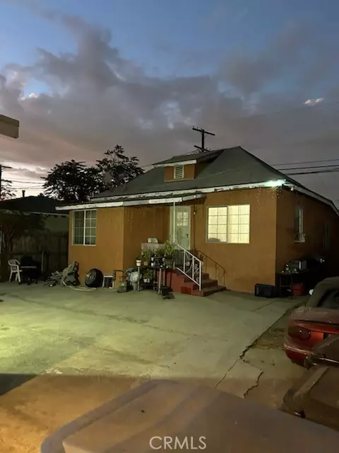 Los Angeles, CA 90037,1227 Rolland Curtis PL #1227 1/2