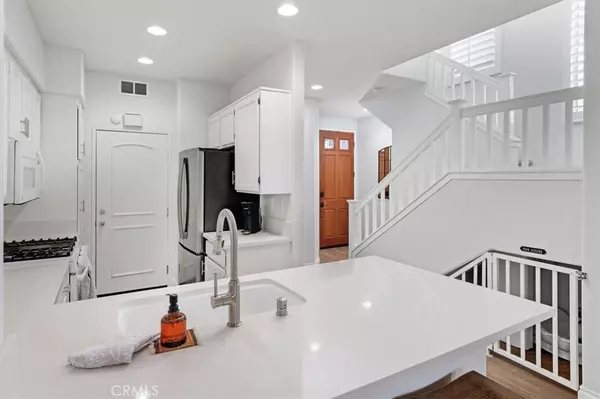 Valencia, CA 91354,23147 Napa DR