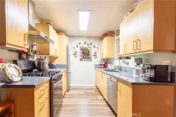 Panorama City, CA 91402,9019 Cedros AVE #4