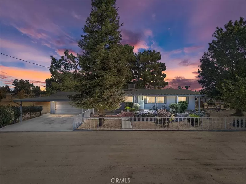 4730 Coronado ST W, Bakersfield, CA 93314