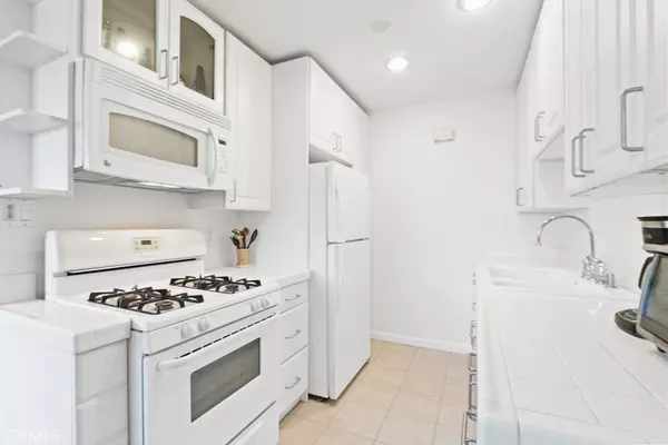Long Beach, CA 90802,1030 E 2nd ST #8
