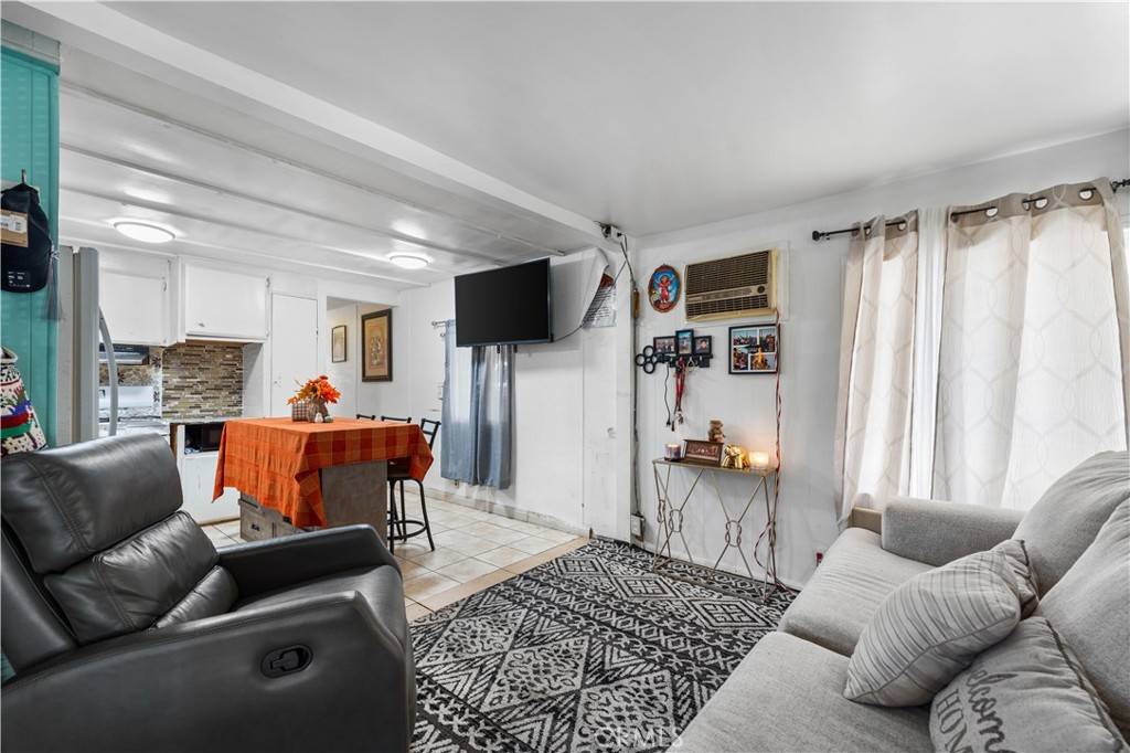 Lancaster, CA 93535,1301 E Avenue I spc 378