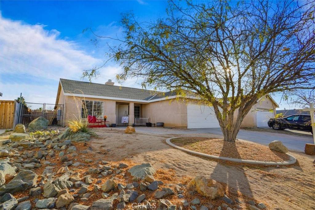 1024 Armstrong Ave, Rosamond, CA 93560