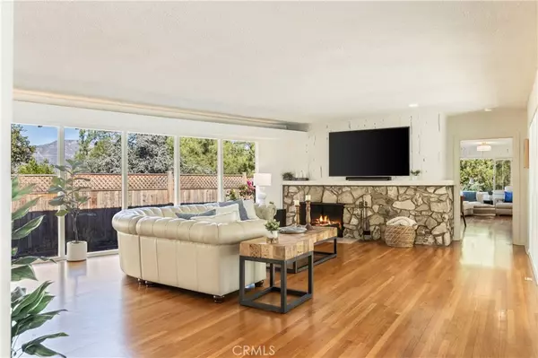La Canada Flintridge, CA 91011,727 Waldorf RD