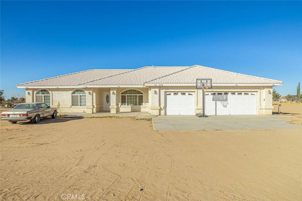 6076 Solano RD, Phelan, CA 92371