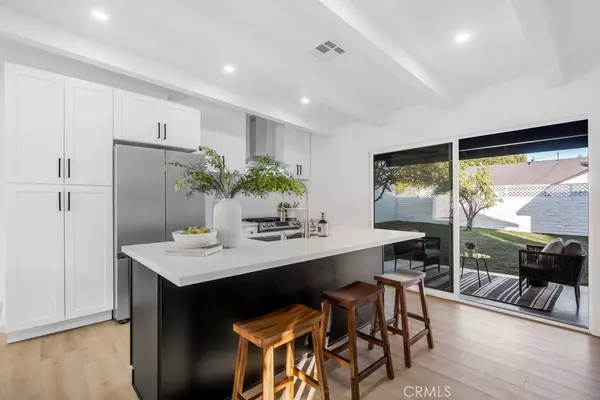 Lake Balboa, CA 91406,6912 Mclennan AVE