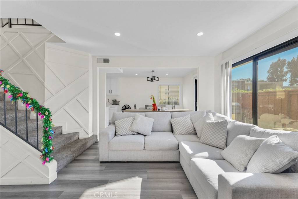 Sylmar, CA 91342,13825 Beaver ST #76