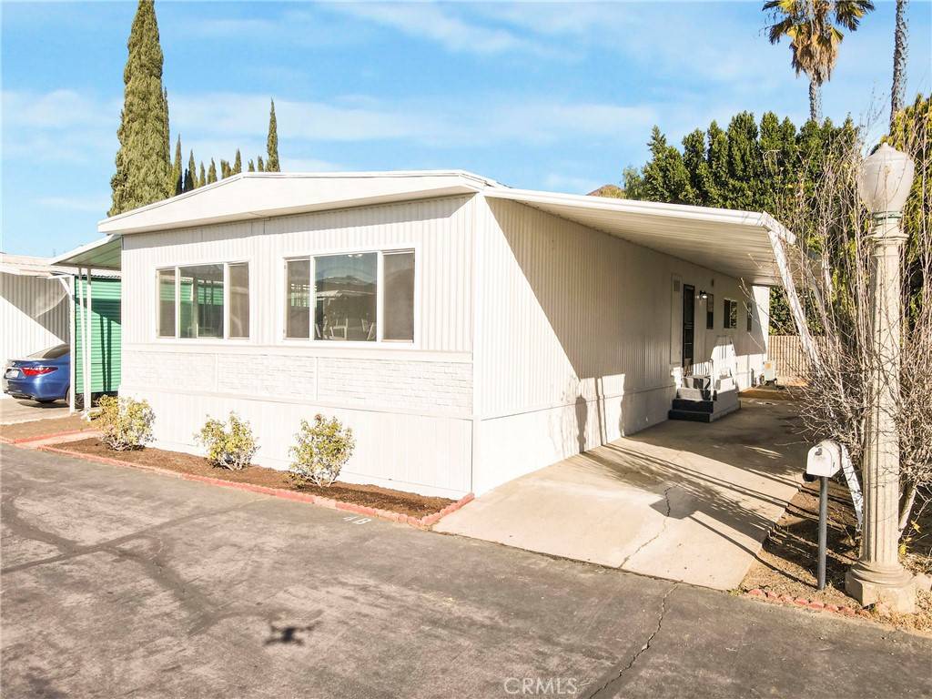 16079 Yarnell St. #B4, Sylmar, CA 91342