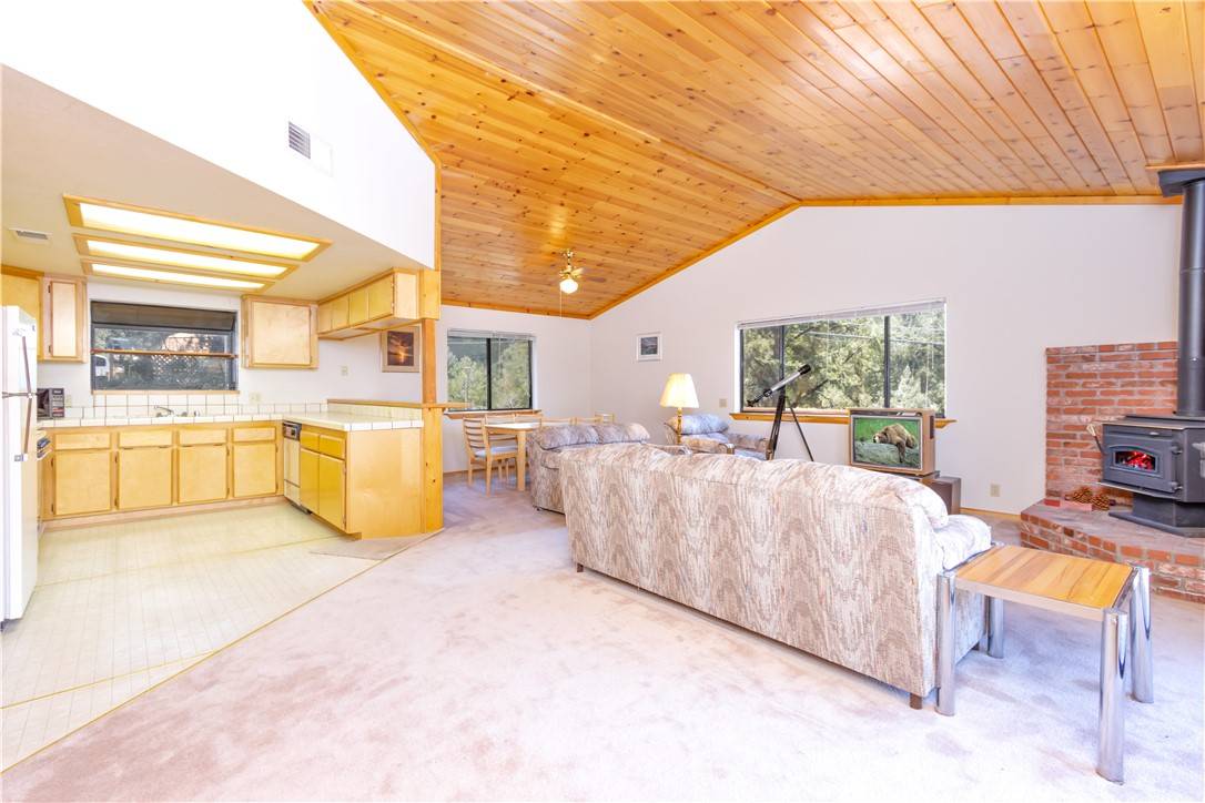 2206 Bernina DR, Pine Mountain Club, CA 93222