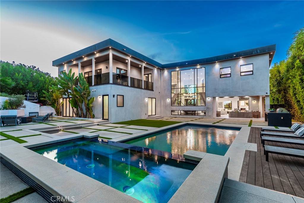 Encino, CA 91436,16254 Mandalay DR