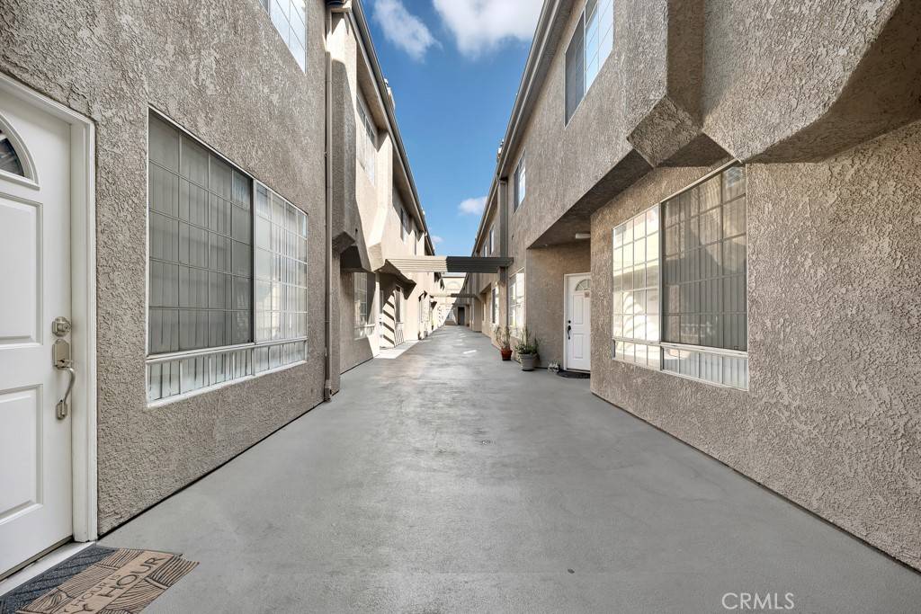 Reseda, CA 91335,18347 Saticoy ST #4