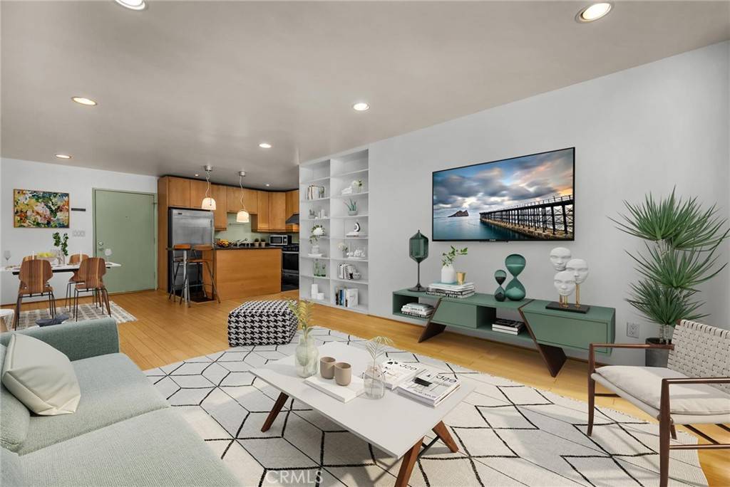West Hollywood, CA 90069,1222 N Olive DR #213