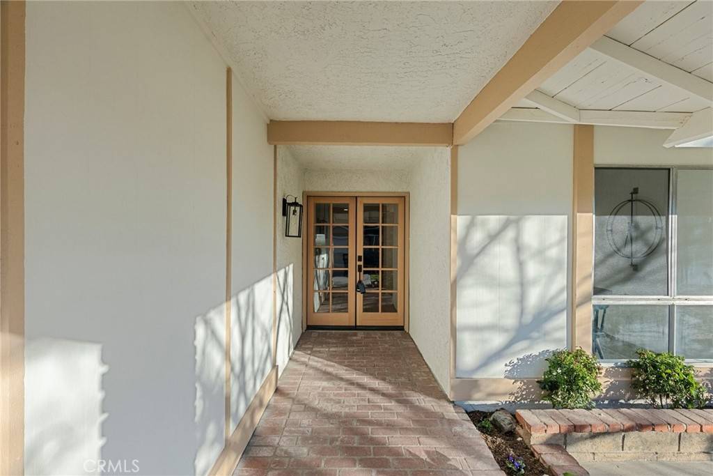 Canyon Country, CA 91387,30390 Honeysuckle Hill DR