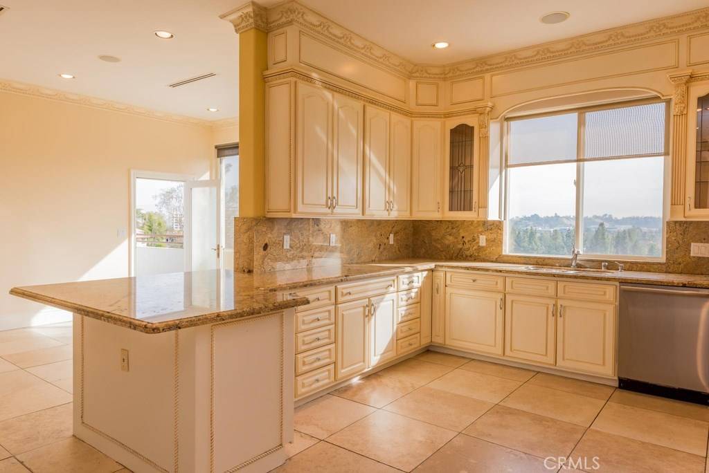 Woodland Hills, CA 91367,5770 Rolling RD