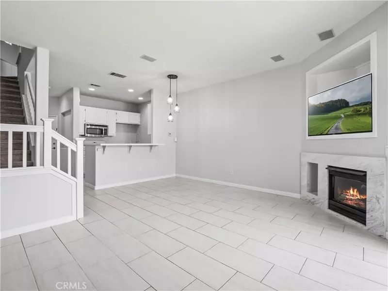 27024 Wolf Creek TRL #22, Valencia, CA 91354