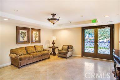 Reseda, CA 91335,6800 Corbin AVE #105