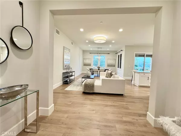 Calabasas, CA 91302,23500 Park Sorrento #G41