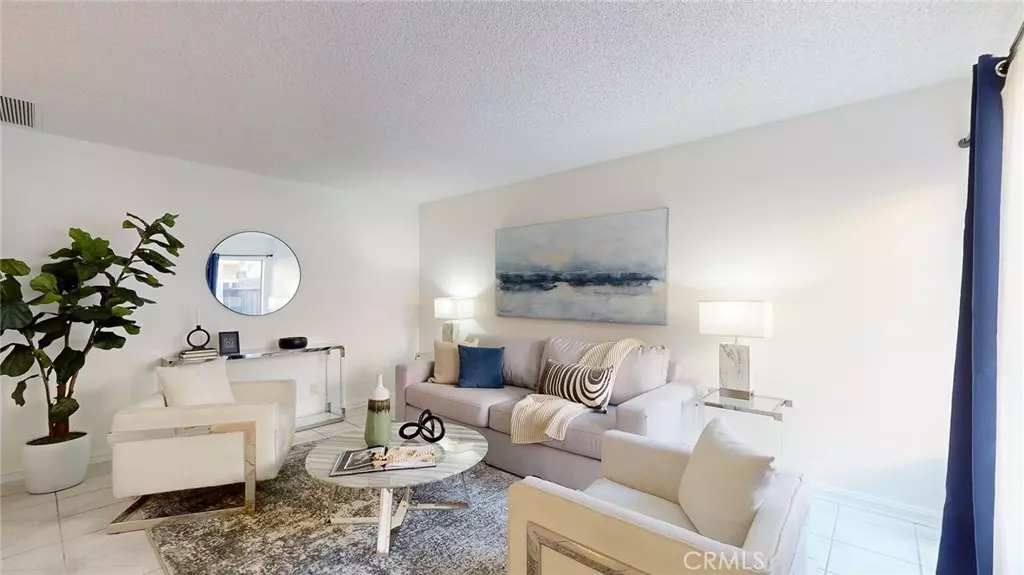 7321 Lennox AVE #F12, Van Nuys, CA 91405