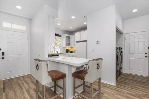 Valencia, CA 91354,24658 Montevista CIR