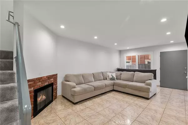 Panorama City, CA 91402,14265 Terra Bella ST #12