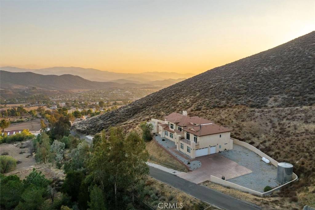 9455 Hierba RD, Agua Dulce, CA 91390